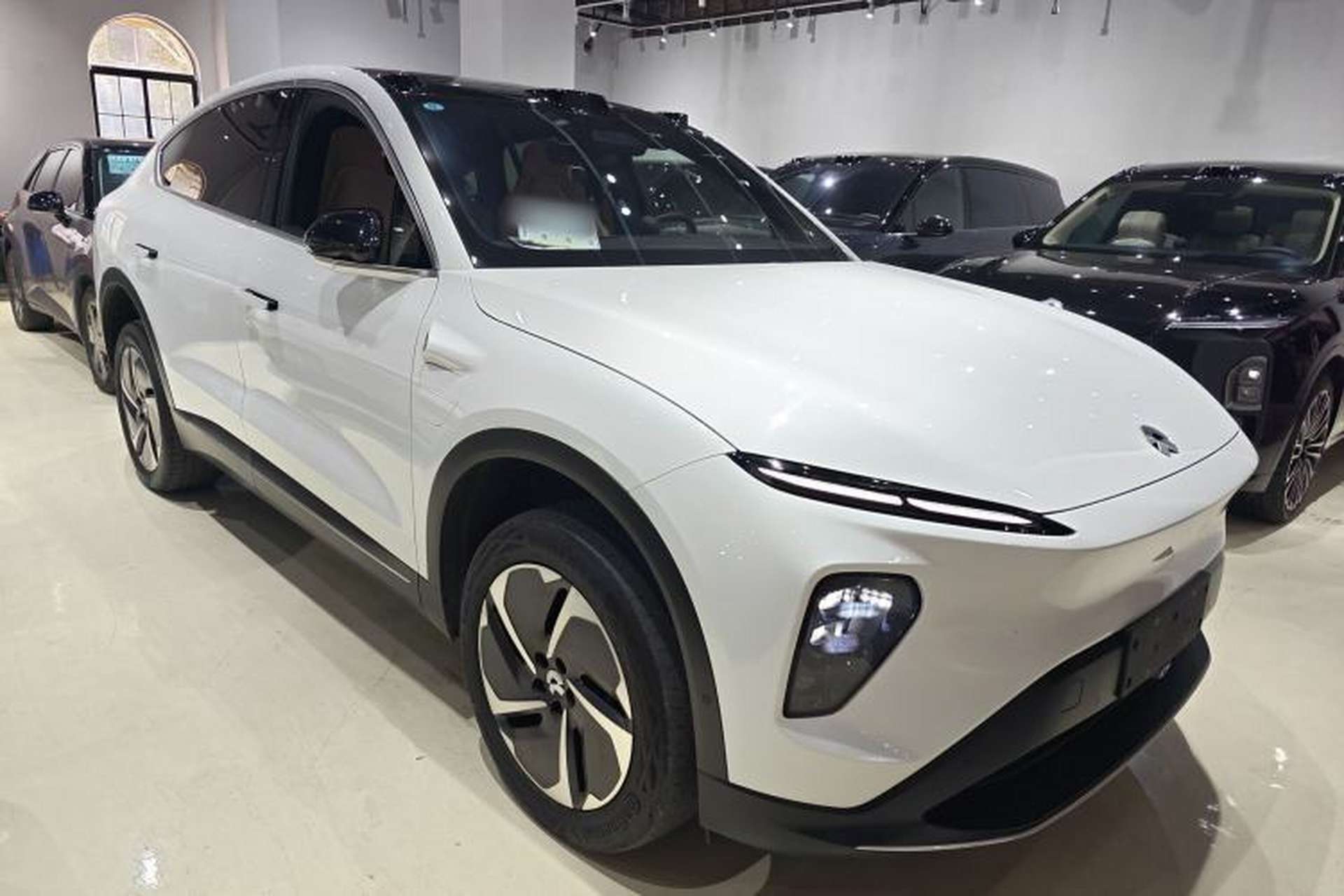 Used Nio EC7 2023 75 kWh Exterior 1