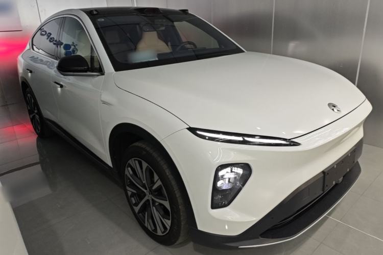 Used Nio EC7 2023 75 kWh Front Right 45 Deg