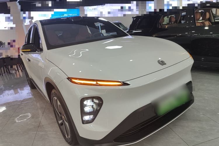 Used Nio EC7 2023 75 kWh Front Right 45 Deg