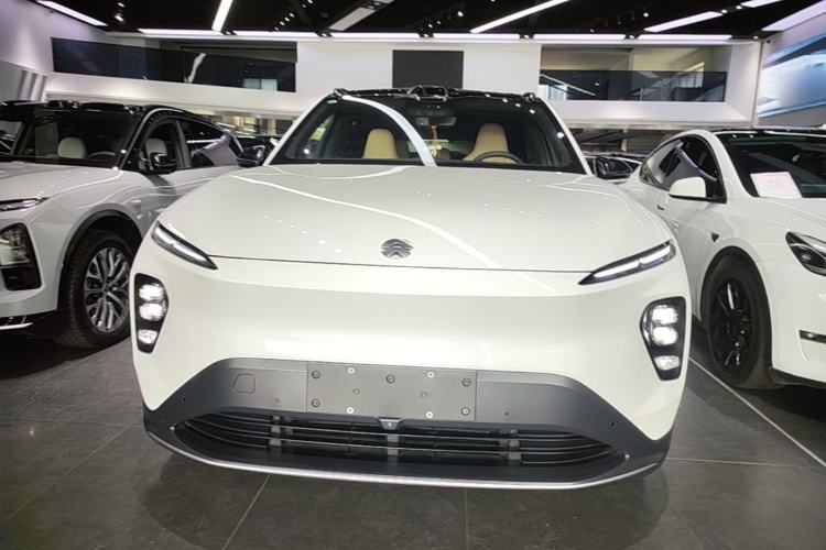 Used Nio EC7 2023 75 kWh Front