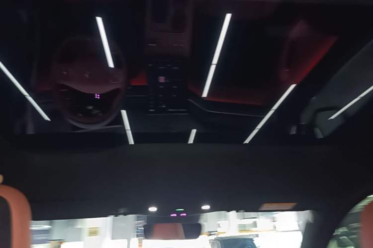 Used Nio EC7 2023 75 kWh Headliner