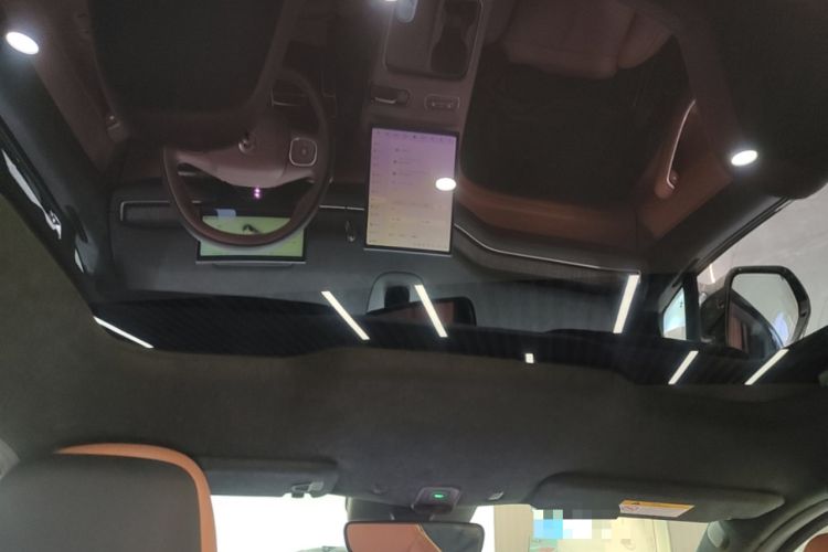 Used Nio EC7 2023 75 kWh Headliner