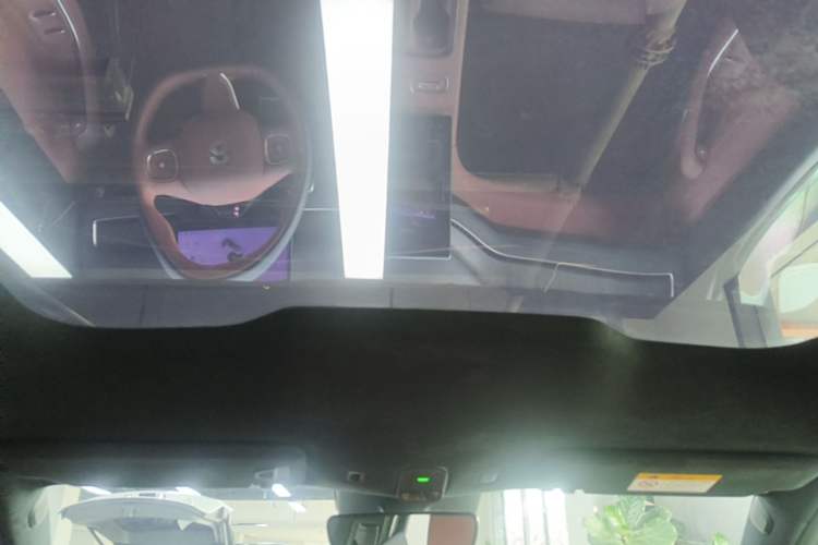 Used Nio EC7 2023 75 kWh Headliner