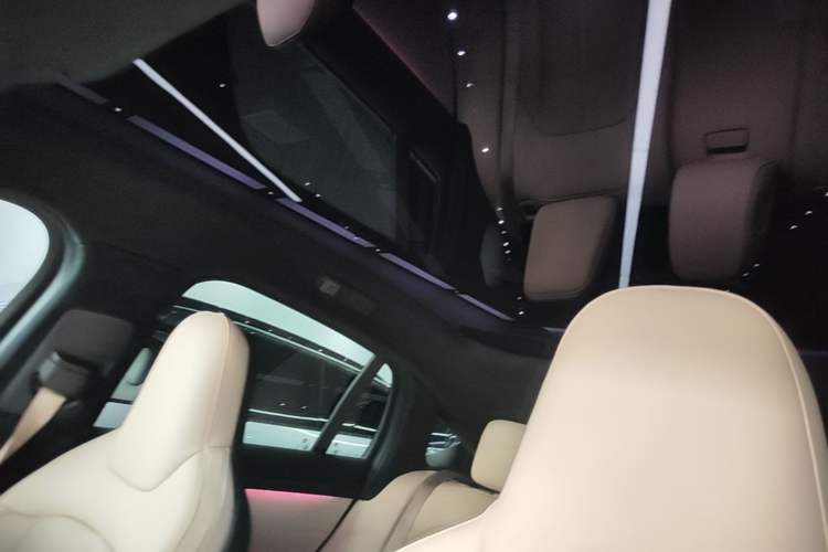 Used Nio EC7 2023 75 kWh Headliner