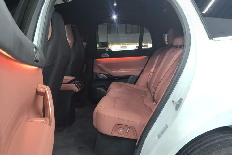 Used Nio EC7 2023 75 kWh Interior 2