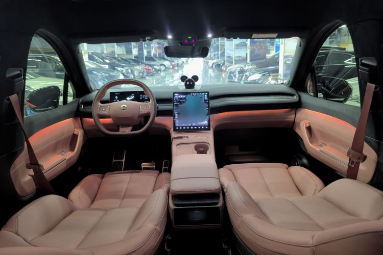 Used Nio EC7 2023 75 kWh Interior 5