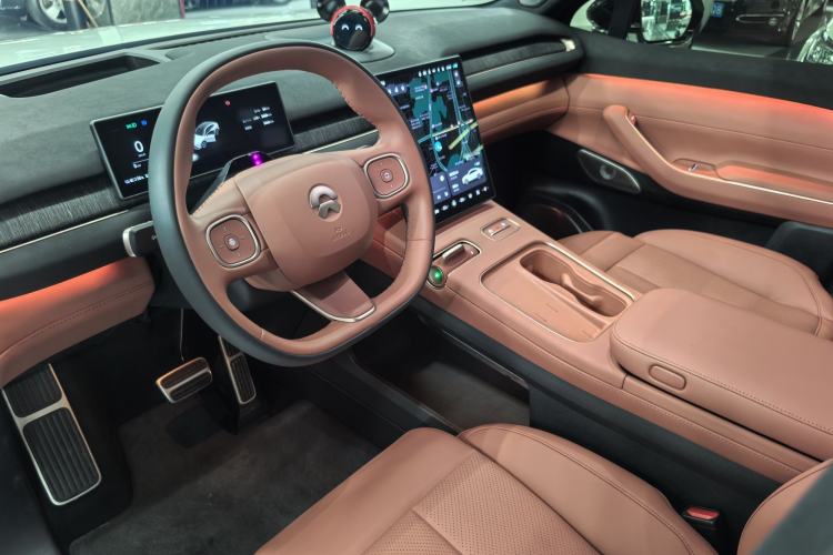Used Nio EC7 2023 75 kWh Interior 8