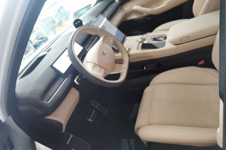 Used Nio EC7 2023 75 kWh Left Front Seat