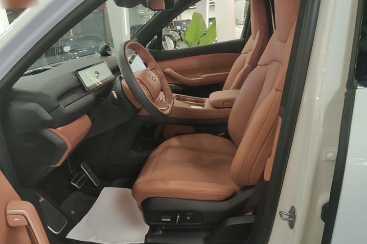 Used Nio EC7 2023 75 kWh Left Front Seat