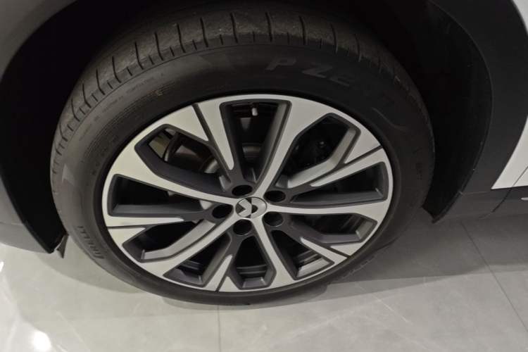 Used Nio EC7 2023 75 kWh Left Front Wheel Hub