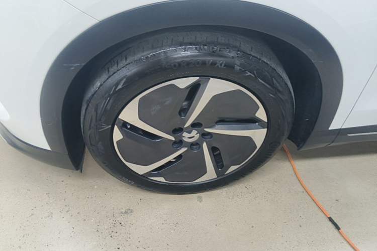 Used Nio EC7 2023 75 kWh Left Front Wheel Hub
