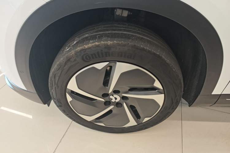 Used Nio EC7 2023 75 kWh Left Front Wheel Hub