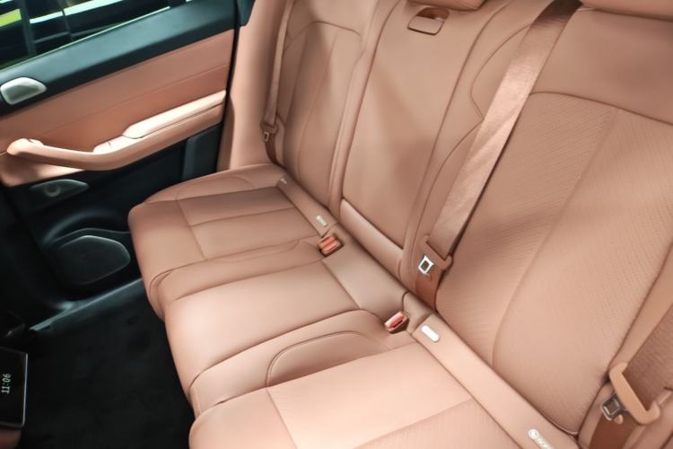 Used Nio EC7 2023 75 kWh Left Rear Seat