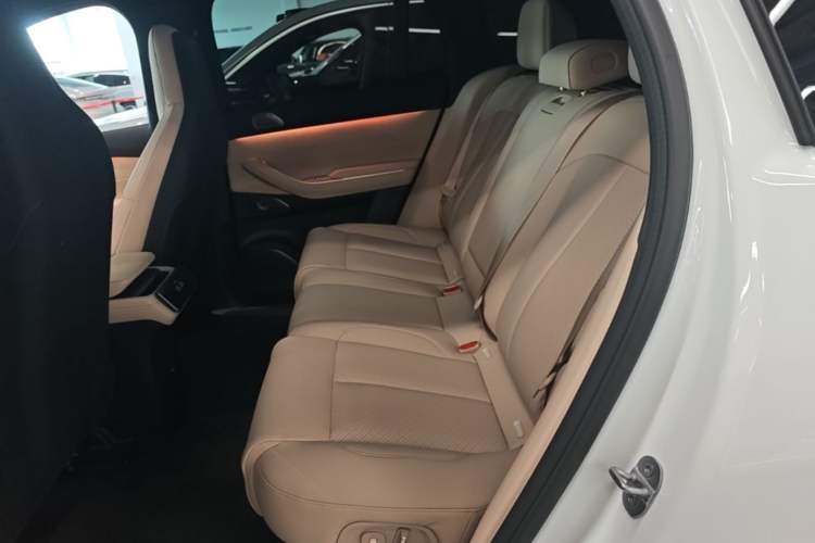 Used Nio EC7 2023 75 kWh Left Rear Seat