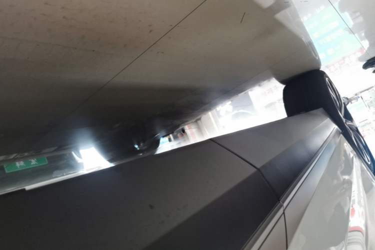 Used Nio EC7 2023 75 kWh Left Side Sill