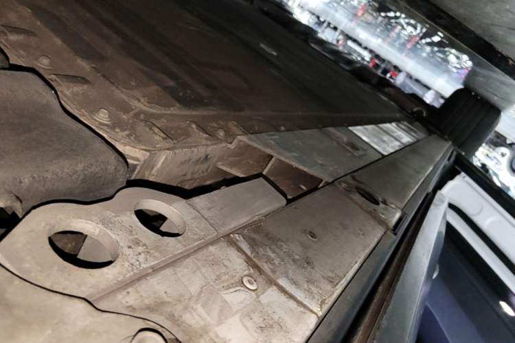 Used Nio EC7 2023 75 kWh Left Side Sill