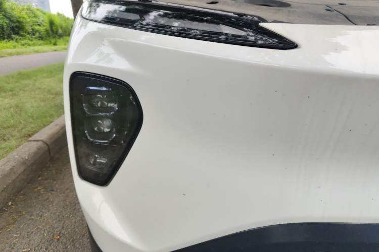 Used Nio EC7 2023 100kWh First Edition Right Front Headlight