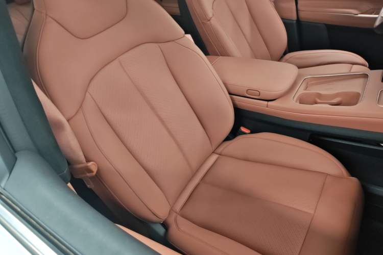 Used Nio EC7 2023 75 kWh Right Front Seat