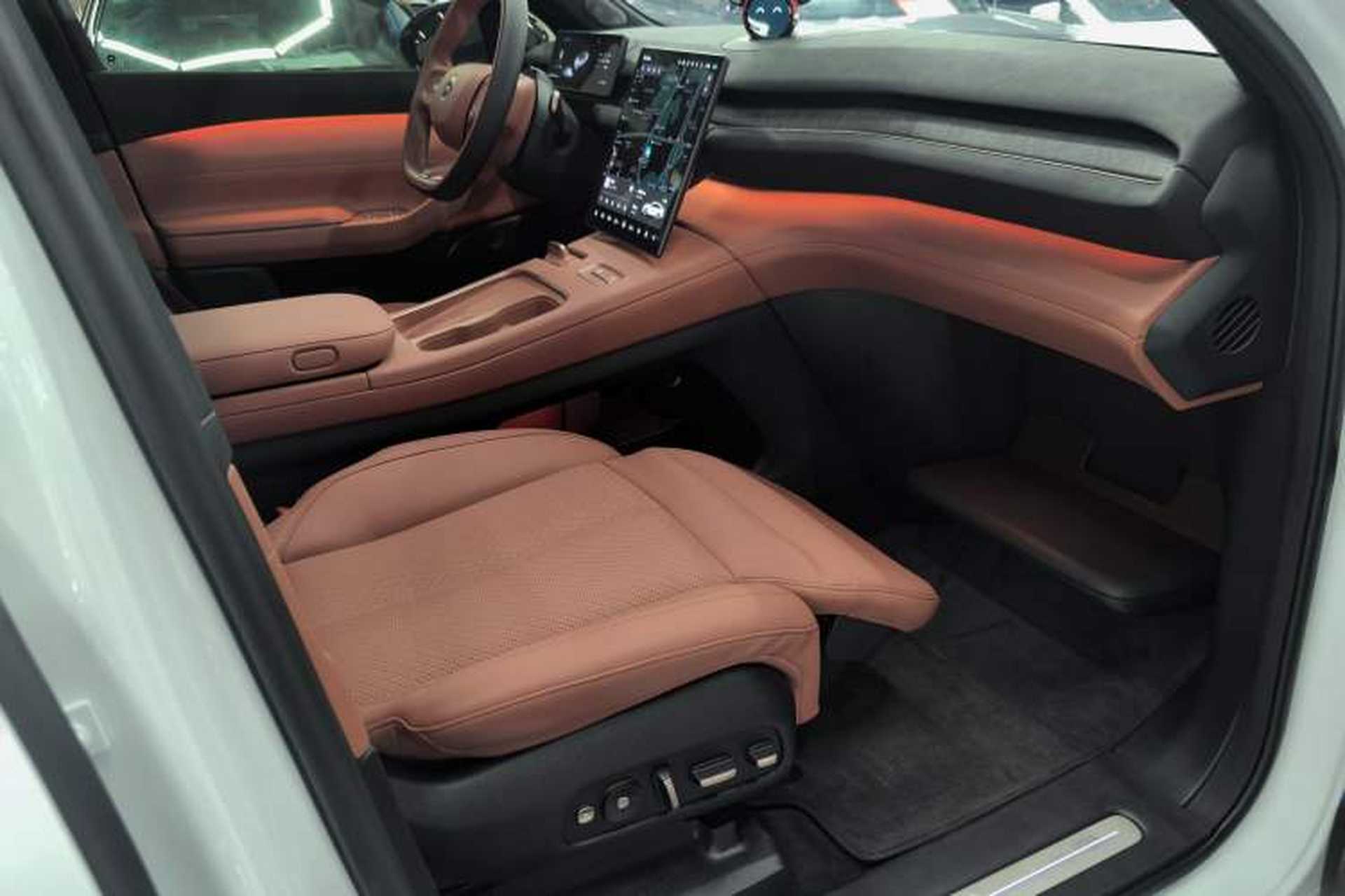 Used Nio EC7 2023 75 kWh Right Front Seat