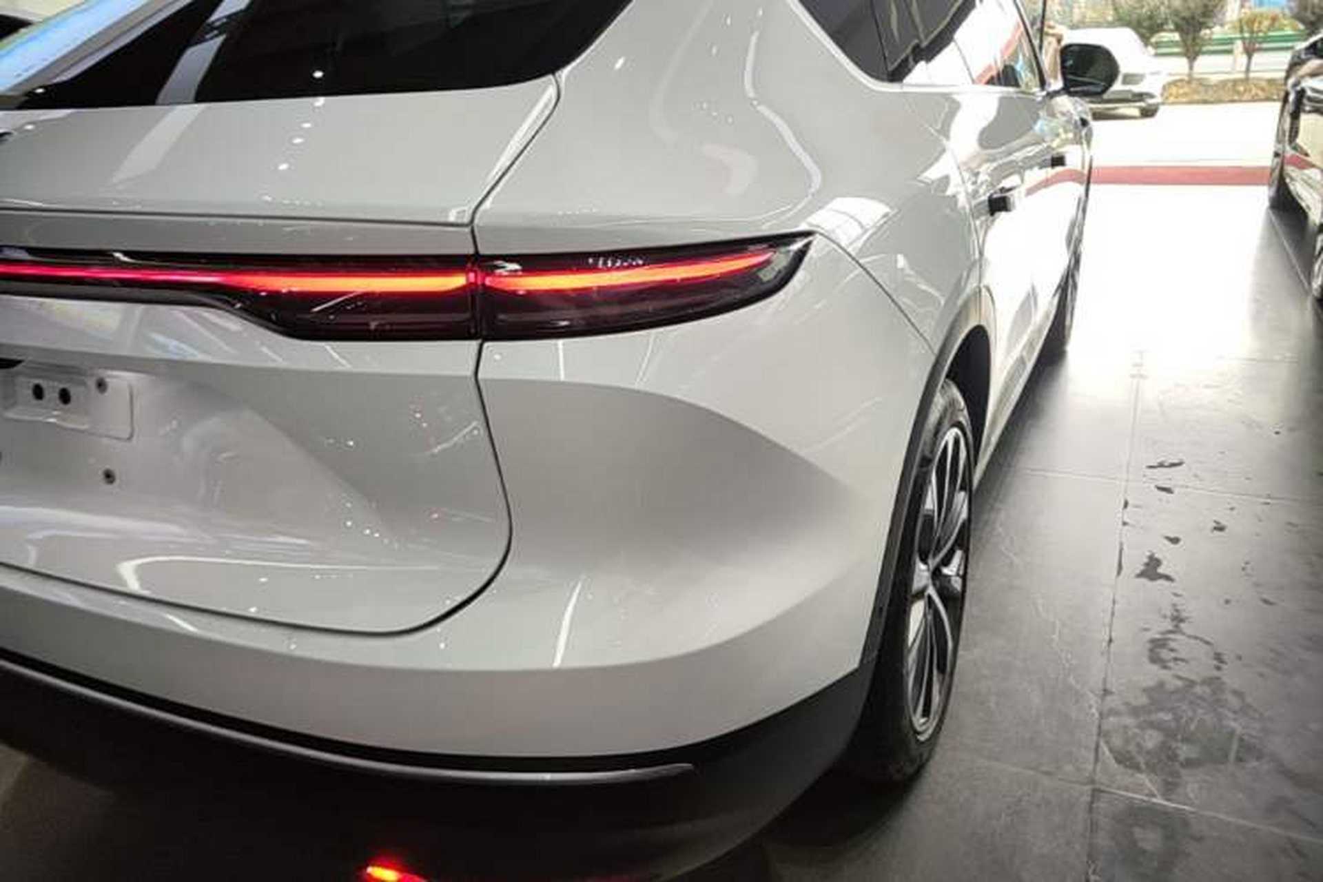 Used Nio EC7 2023 75 kWh Right Rear Taillight