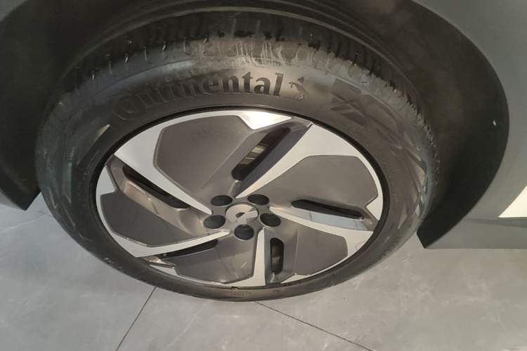 Used Nio EC7 2023 75 kWh Right Rear Wheel Hub