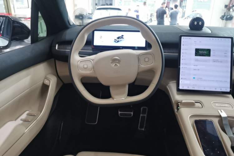 Used Nio EC7 2023 75 kWh Steering Wheel