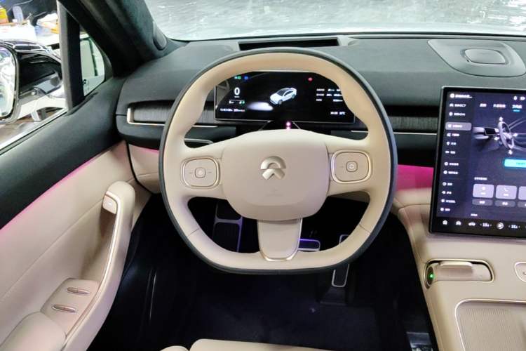 Used Nio EC7 2023 75 kWh Steering Wheel