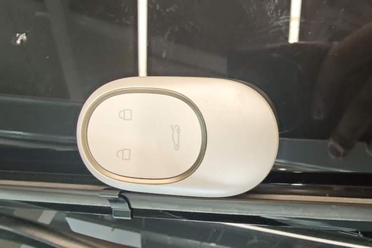 Used Nio EC7 2023 75 kWh Vehicle Key