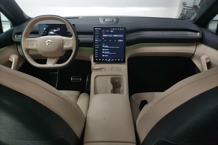 Used Nio EC7 2023 75 kWh Center Console
