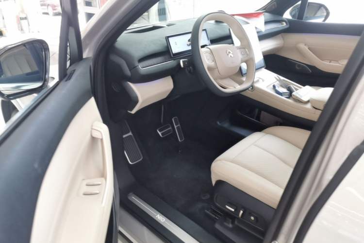 Used Nio EC7 2023 75 kWh Driver Seat