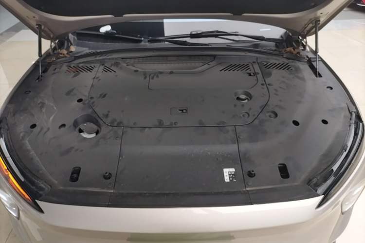 Used Nio EC7 2023 75 kWh Engine Bay