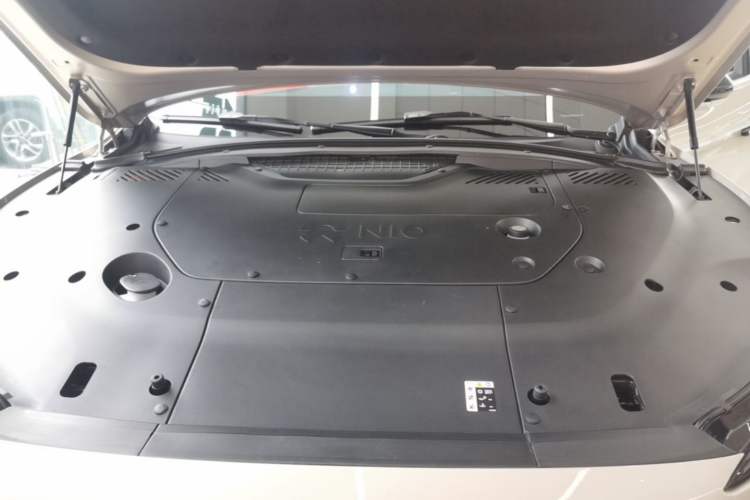Used Nio EC7 2023 75 kWh Engine Bay
