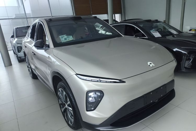 Used Nio EC7 2023 100kWh Front Right 45 Deg