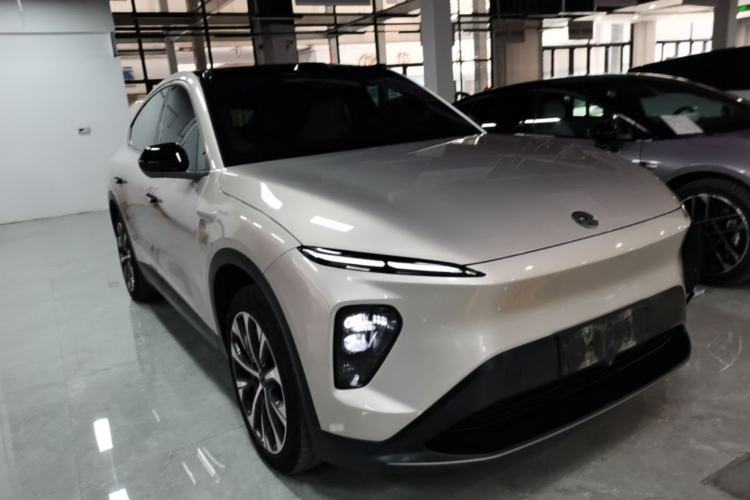 Used Nio EC7 2023 100kWh Front Right 45 Deg