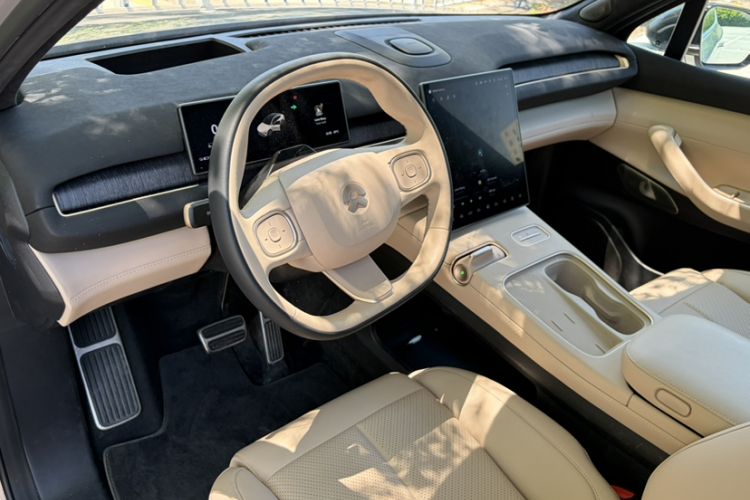 Used Nio EC7 2023 75 kWh Interior 2
