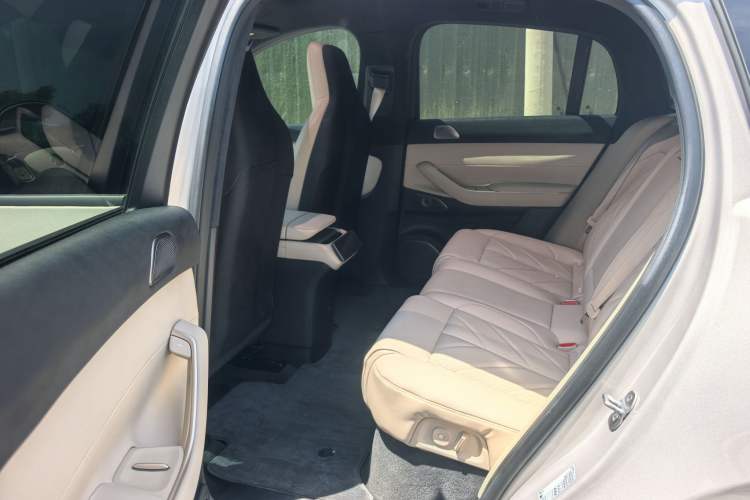 Used Nio EC7 2023 100kWh Interior 3