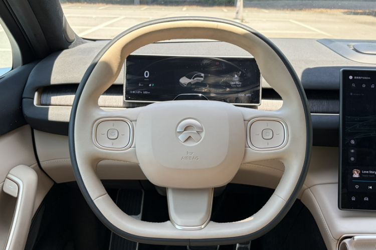 Used Nio EC7 2023 75 kWh Interior 4