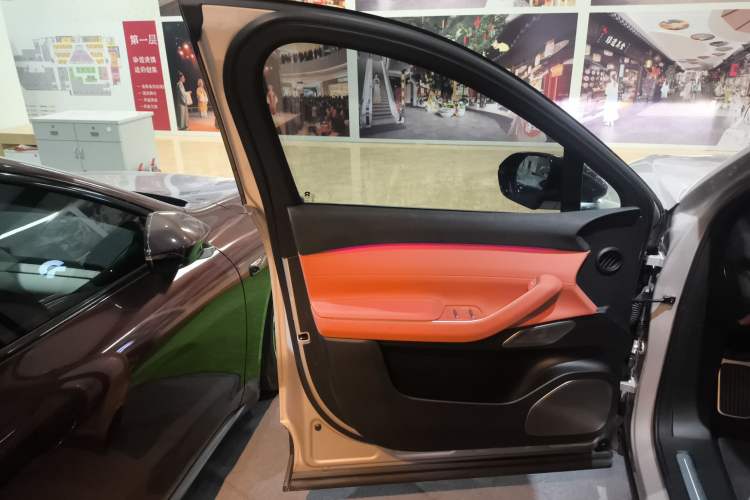 Used Nio EC7 2023 75 kWh Left Front Door Interior