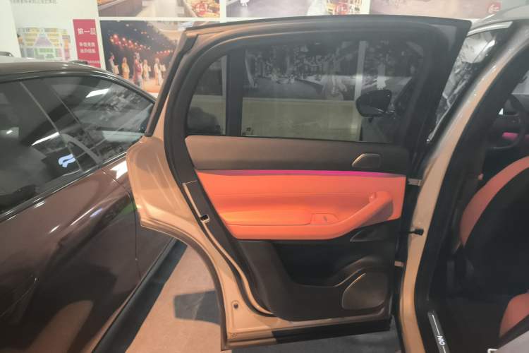 Used Nio EC7 2023 75 kWh Left Rear Door Interior