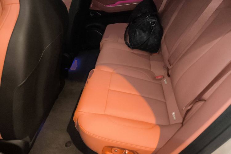 Used Nio EC7 2023 75 kWh Left Rear Seat