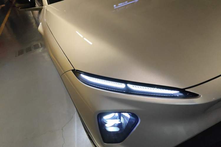 Used Nio EC7 2023 75 kWh Right Front Headlight