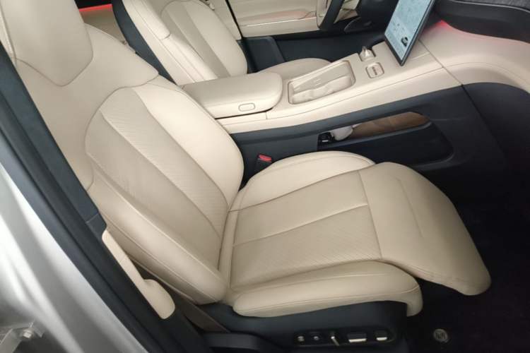 Used Nio EC7 2023 100kWh Right Front Seat