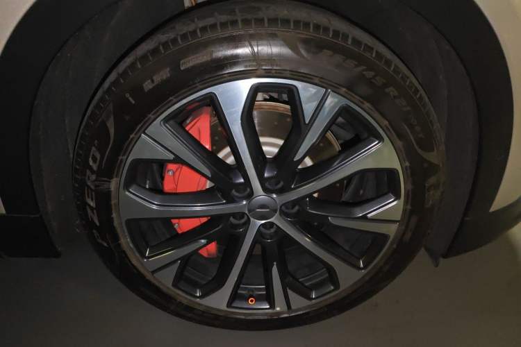 Used Nio EC7 2023 75 kWh Right Front Wheel Hub