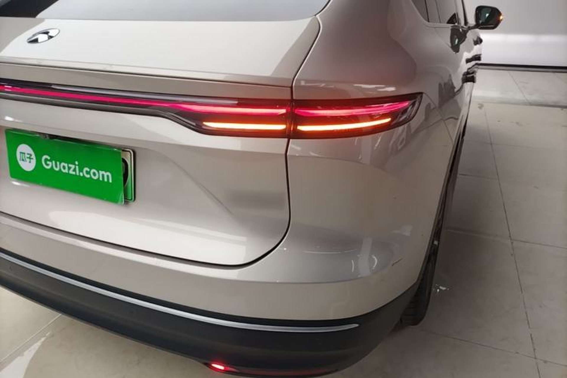 Used Nio EC7 2023 75 kWh Right Rear Taillight