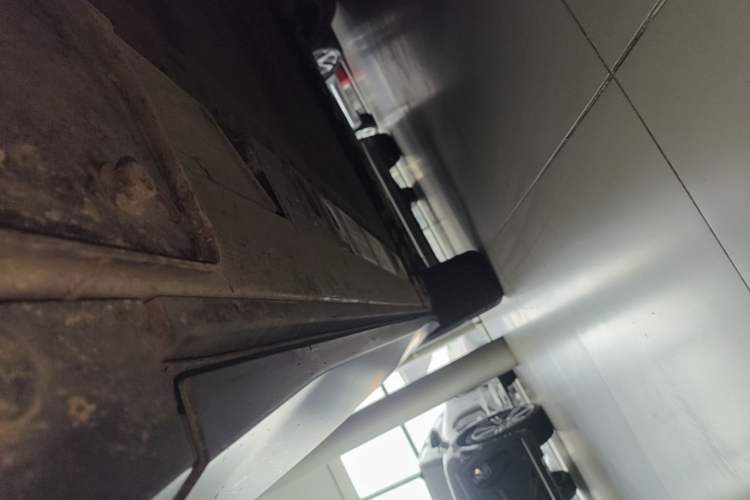 Used Nio EC7 2023 100kWh Right Side Sill