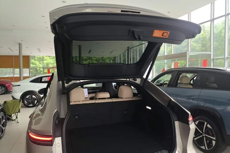 Used Nio EC7 2023 100kWh Trunk