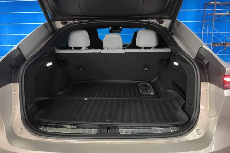 Used Nio EC7 2023 100kWh First Edition Trunk