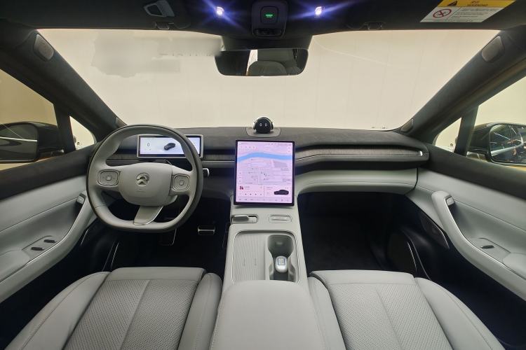 Used Nio EC7 2024 100kWh Center Console