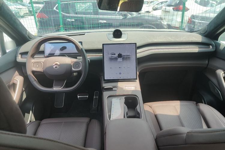 Used Nio EC7 2024 75 kWh Center Console