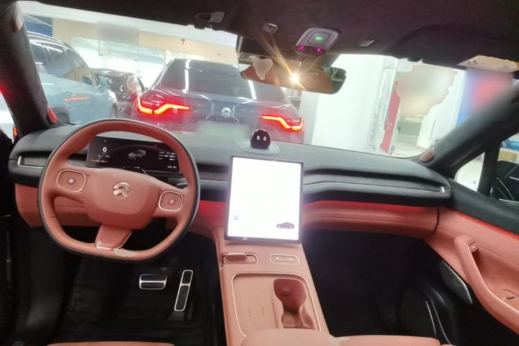 Used Nio EC7 2024 75 kWh Center Console